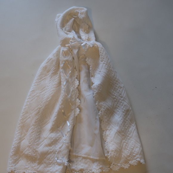 NWT Baby Girls Angels White Hooded Knit Sweater Cape 4T* - Picture 6 of 9